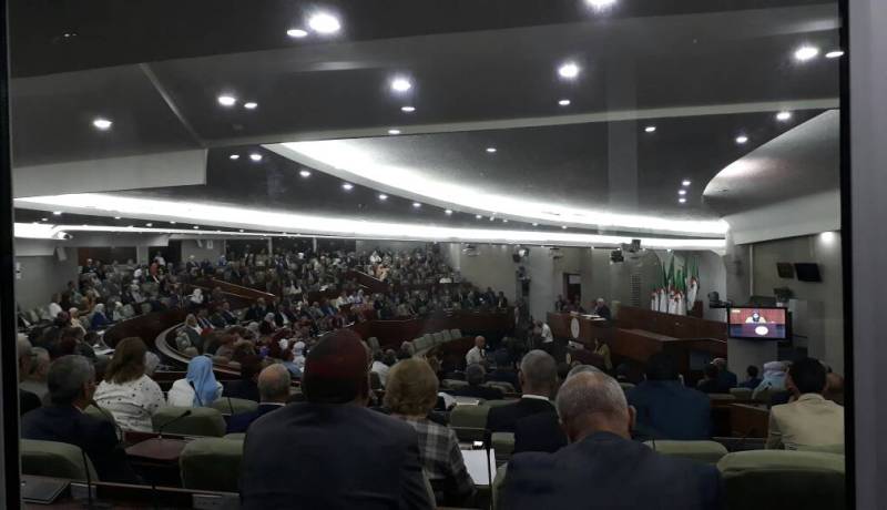 التصويت بالأغلبية على المادة 45 من مشروع قانون النقد والقرض