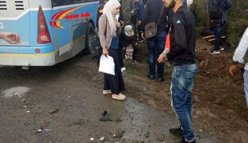 بالصور.. انحراف حافلة نقل الطلبة بعنابة
