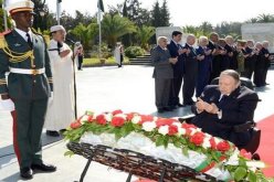 الرئيس بوتفليقة يترحّم على أرواح الشهداء بمقبرة العالية