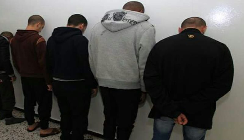 توقيف 5 أشخاص بتهمة تحريض قاصرين على الحرڨة في الشلف