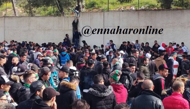 الأنصار يحاولون إقتحام ملعب حملاوي !