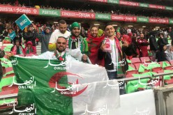 بالصور.. الجمهور الجزائري حاضر بملعب النور لمتابعة الخضر