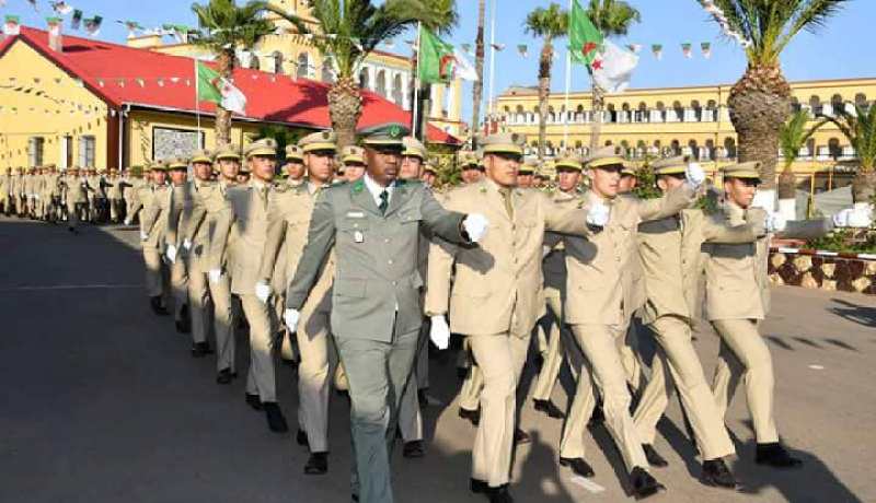 بالصور..المدرسة العليا العسكرية بوهران تتدعّم بدفعة من الضبّاط الجدد
