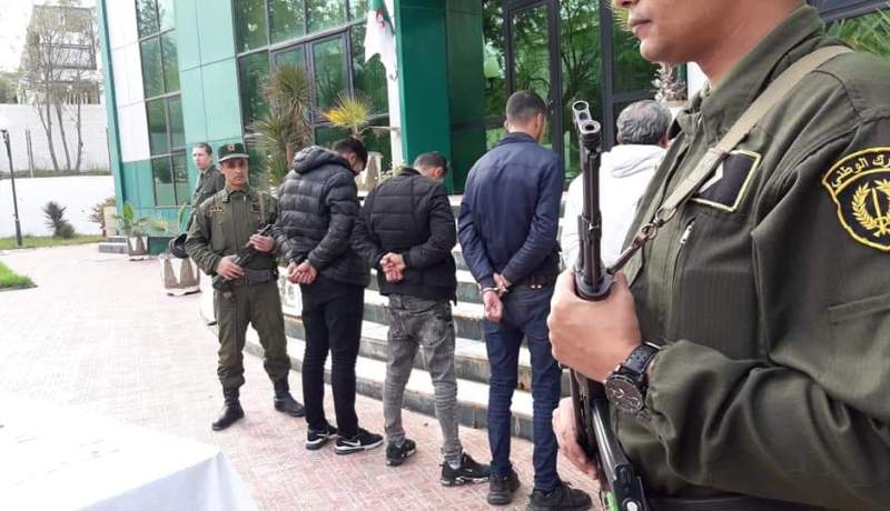 الشلف.. توقيف 4 أشخاص قاموا بإبعاد فتيات قصّر