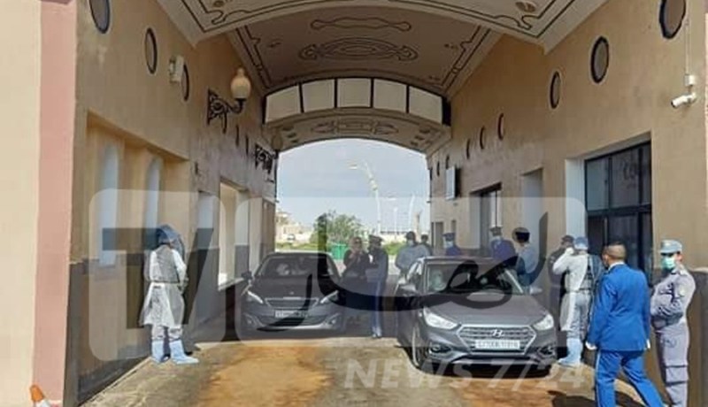 بالصور.. فتح معبر الطالب العربي بالوادي استثناء لإجلاء أزيد من 400 جزائري عالق بتونس