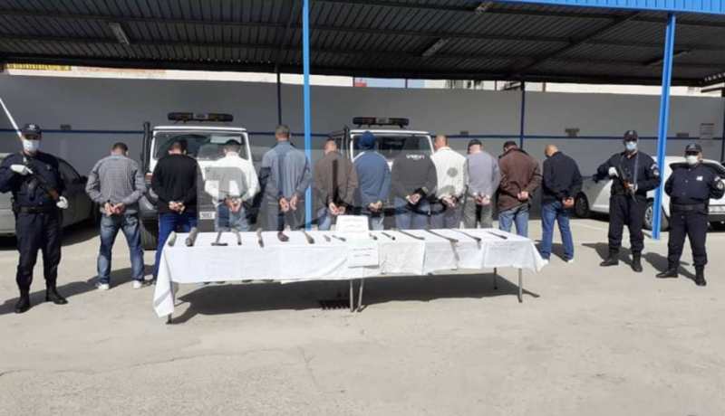 توقيف 11 شخصا هاجموا صاحب سوبيرات وعناصر الأمن أثناء الحجر الصحي بالطارف