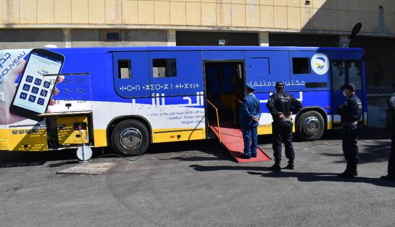 بريد الجزائر بسوق أهراس يوفر حافلة متنقلة لسحب رواتب الشرطة