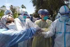 بالصور.. وفد من الخبراء الصينيين يحُل بمستشفى مكور حمو بعين الدفلى