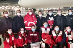 خبراء صينيون بالجزائر وتونس يعقدون مؤتمرا بتقنية “الفيديو كونفرنس” حول وباء كورونا