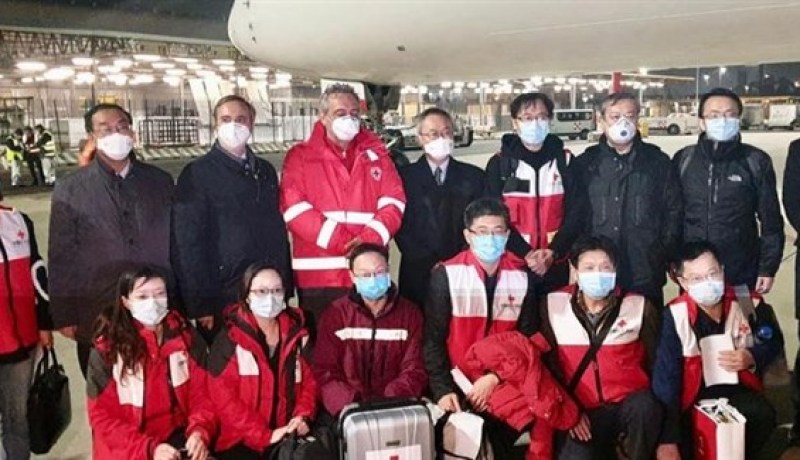 خبراء صينيون بالجزائر وتونس يعقدون مؤتمرا بتقنية “الفيديو كونفرنس” حول وباء كورونا