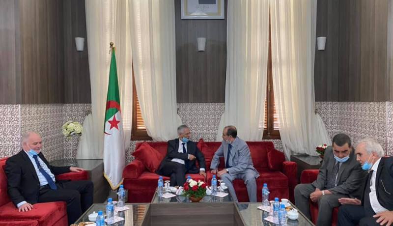 عنابة.. وزير الصناعة في زيارة تفقد لمجمع الحديد والصلب