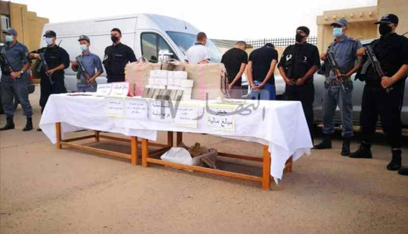 بالصور.. “BRI” النعامة يحجز 104 كلغ من الكيف المعالج