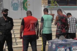 بالصور.. الأمن يوقف 4 أشخاص ويحجز 9441 قارورة خمر بوهران