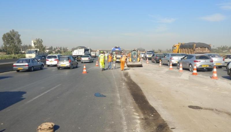 بالصور.. هذه وضعية الطريق السيّار بعد الحادث المروري بخميس الخشنة