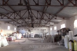 بالصور .. كشف ورشة سرية لصناعة الدهون ومواد الطلاء بأم البواقي