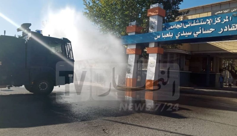 سيدي بلعباس: الشرطة تواصل تعقيم شوارع وأحياء المدينة