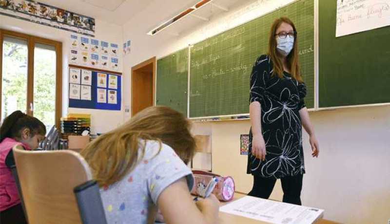 إصابة 513 تلميذ و510 معلم  بـ”كوفيد 19″ في تونس