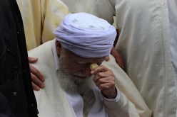 عندما يبكي الأستاذ تلميذه