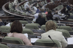 تعيين رؤساء اللجان الخمسة للأفلان بالبرلمان