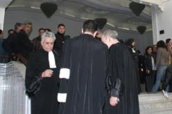 كتّاب وأمناء الضبط يجددون الإحتجاج وبلعيز يضرب لهم موعدا الخميس القادم