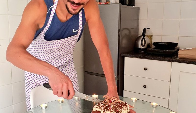 سوداني يهنئ مخلوفي بعيد ميلاده ال32