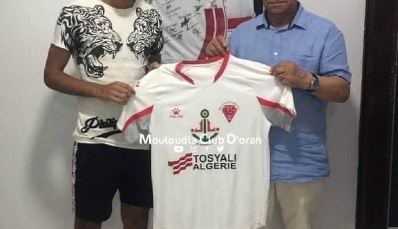بعد شقيق بلايلي وإبن بلومي.. نجل شريف الوزاني يمضي في مولودية وهران