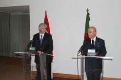 اتفاق جزائري‮ ‬كندي‮ ‬على مكافحة الإرهاب في‮ ‬منطقة الساحل