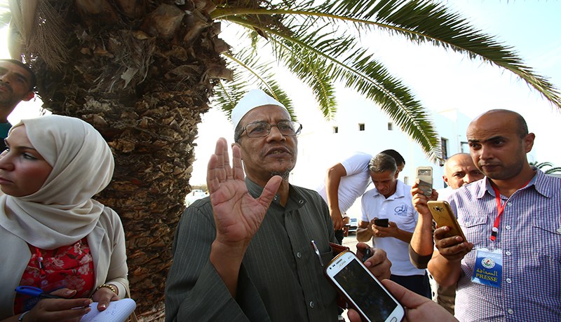 بن حاج يريد حضور اجتماع الأفلان