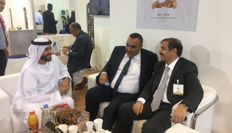 بالصور.. سفير الجزائر بالإمارات يزور الجناح الوطني بمعرض الصناعات الغذائية في دبي