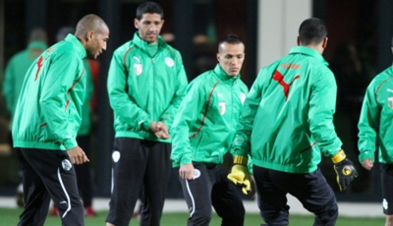 مونديال 2010: مطمورو بلحاج تمويل المهاجمين بأكبر عدد من الكرات مفتاح المقابلة