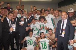 رئيس الفاف يحتفل بفوز شُبان الخضر