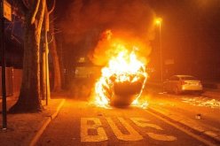 إحتراق أكثر من ألف سيارة في احتفالات رأس السنة بفرنسا