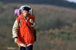 بوسني يقطع 6 آلاف كلم مشياً على الأقدام ليؤدي فريضة الحج