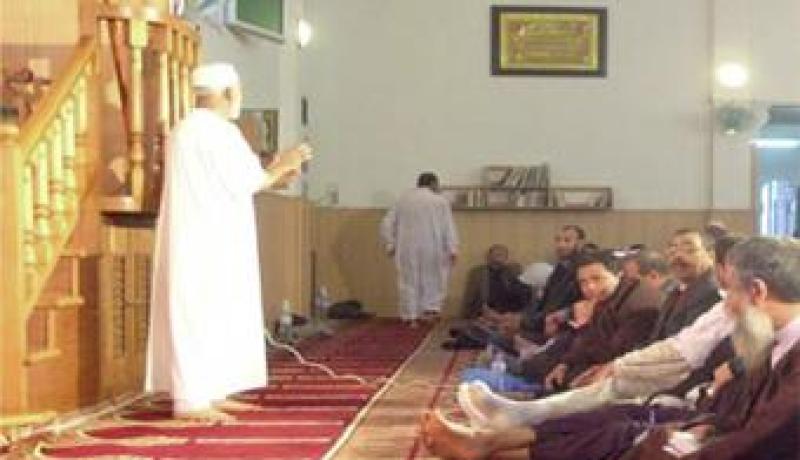 توظيف 1000 إمام ومعلم قرآن وعون مسجد