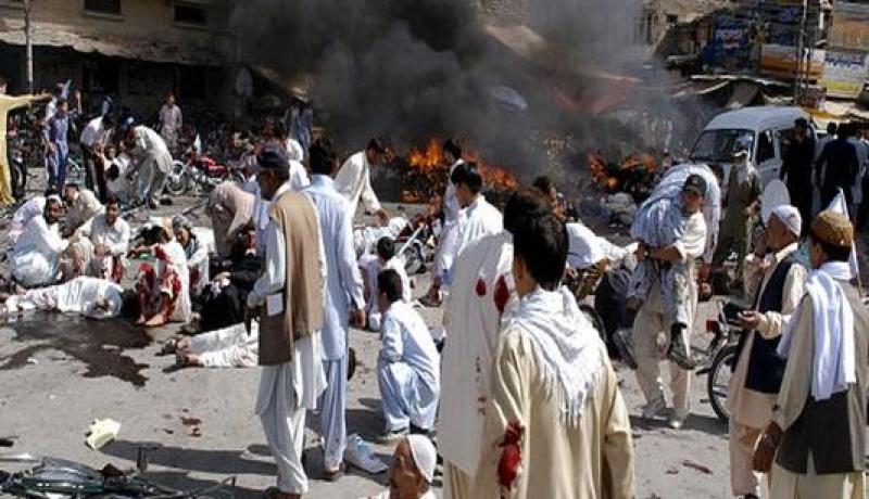 مصرع 14 في هجوم انتحاري في بيشاور واغتيال برلماني بإقليم السند في كراتشي
