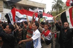 تجمع حاشد بالموصل لمعارضة أي تمديد للوجود الأمريكي