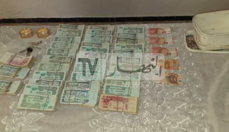 عاملة بمنزل تسطو على مبلغ 350 مليون سنتيم بتيارت