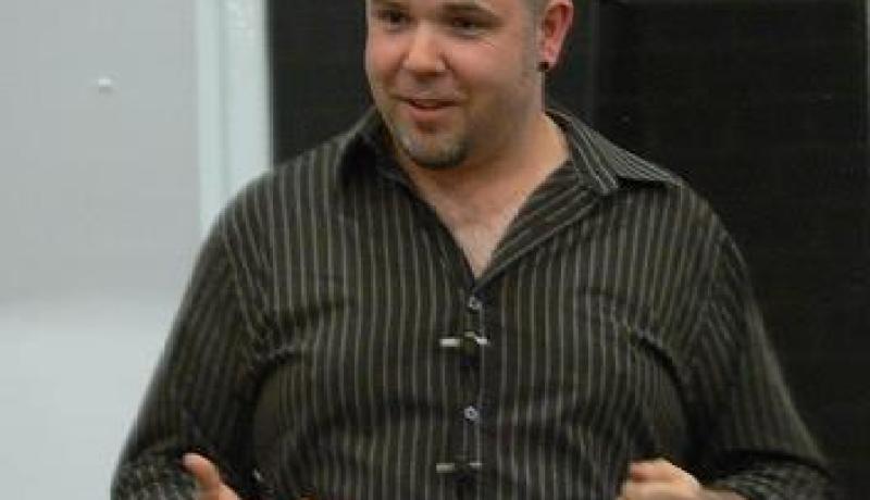 الحكم بالسجن مدى الحياة على وزير الداخلية الأرجنتيني السابق بتهمة ارتكاب جرائم ضد الإنسانية