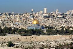 إسرائيل تهدد بطرد فلسطينيين أقاموا قرية على أراض مجاورة للقدس