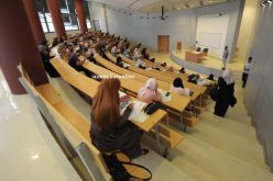 «جامعات قامت بإنجاح كل الطلبة في الماستر لتفادي تكسار الراس»