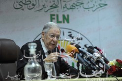 ولد عباس: نحن نعيش في ديمقراطية ولا دخل للجيش في السياسة