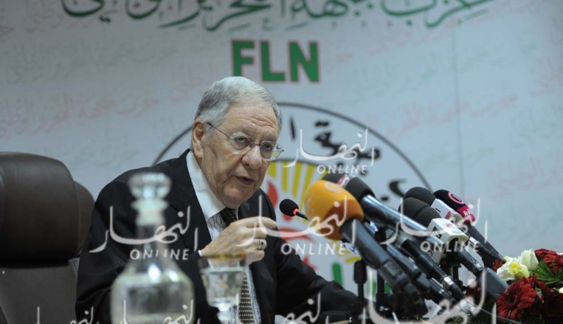 ولد عباس: نحن نعيش في ديمقراطية ولا دخل للجيش في السياسة