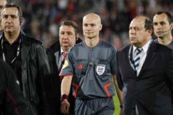 فرنسا تؤهل حكامها لتحكيم المباريات بخمسة حكام بدلا من ثلاثة