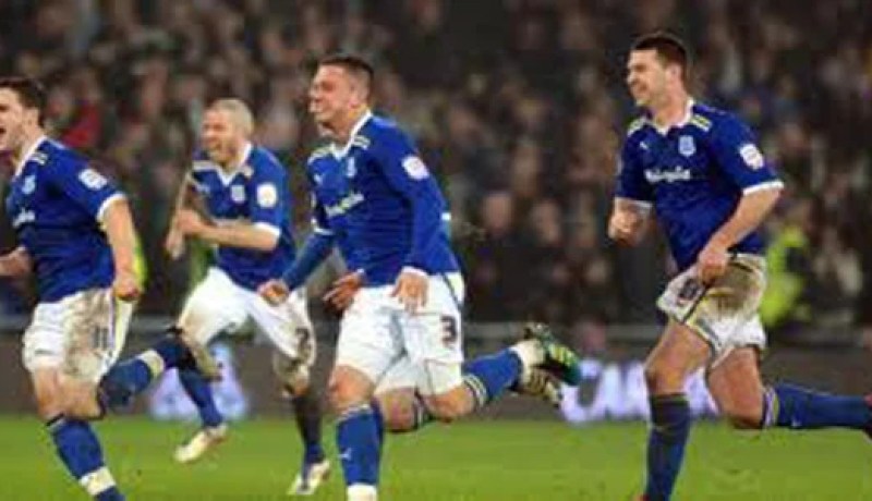 ليفربول يسعى للقب الثامن في كأس رابطة الاندية الانجليزية