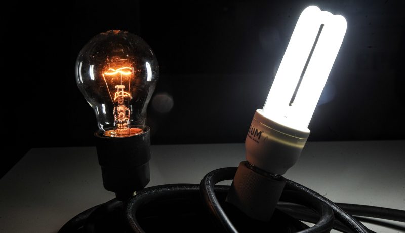 توزيع مليون مصباح اقتصادي عن طريق الشبكة البريدية