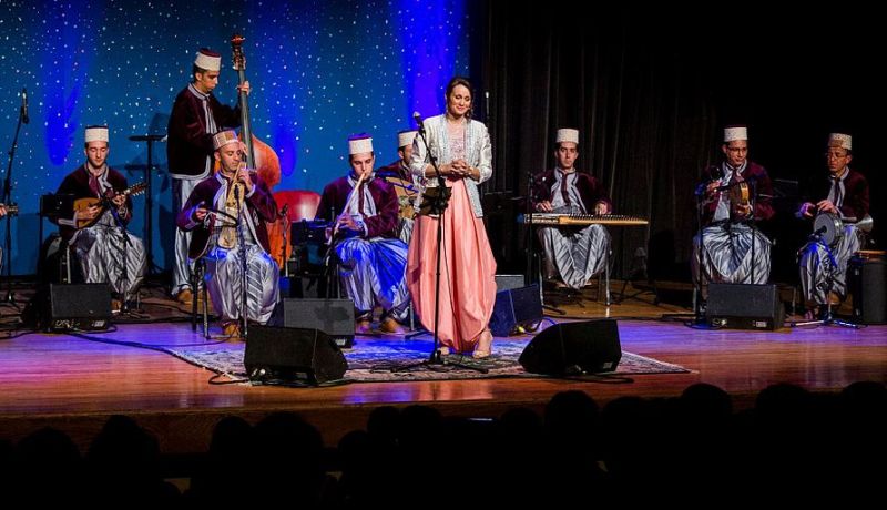 ليلى بورصالي تسافر بعشاقها إلى غرناطة