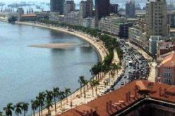 شعب طيب مهووس بالسياسة.. وغلاء خرافي في المطاعم والفنادق