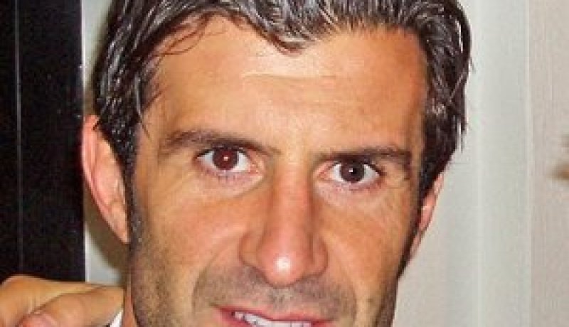 لويس فيغو في فلسطين أواخر شهر أفريل القادم