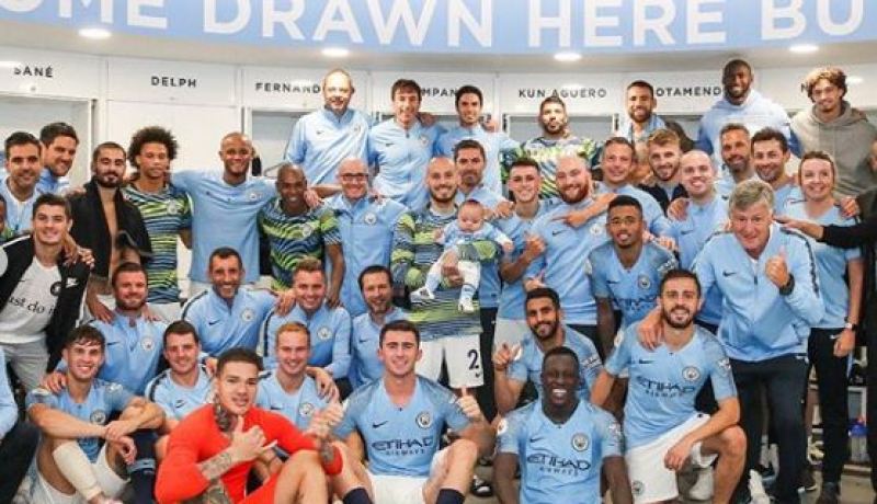 محرز:”الفوز ضد هيدرسفيلد مُهدى لدافيد سيلفا”