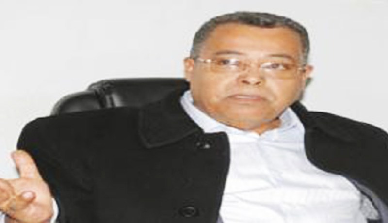 منادي فجّر قنبلة موقوتة على الفريق وعلى نفسه